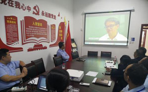 叩問(wèn)初心，砥礪前行 --公交黨支部集中觀看反腐警示教育片